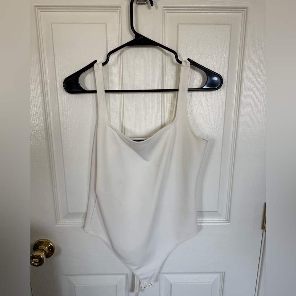 Body Contour High Compression Scoop Neck Bodysuit